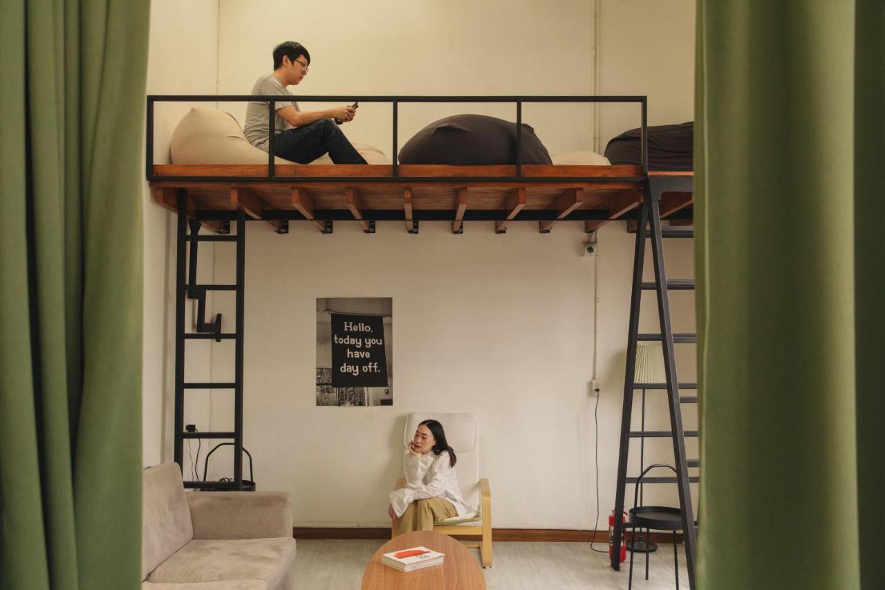Hostel Urby Bangkok Exterior photo